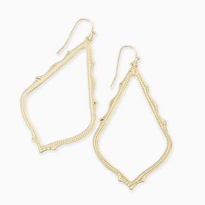 Kendra Scott Sophee earrings. Gold